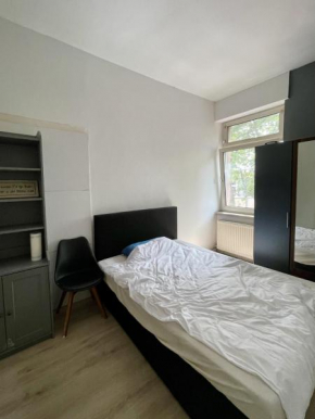 modest cozy room near frankfurt